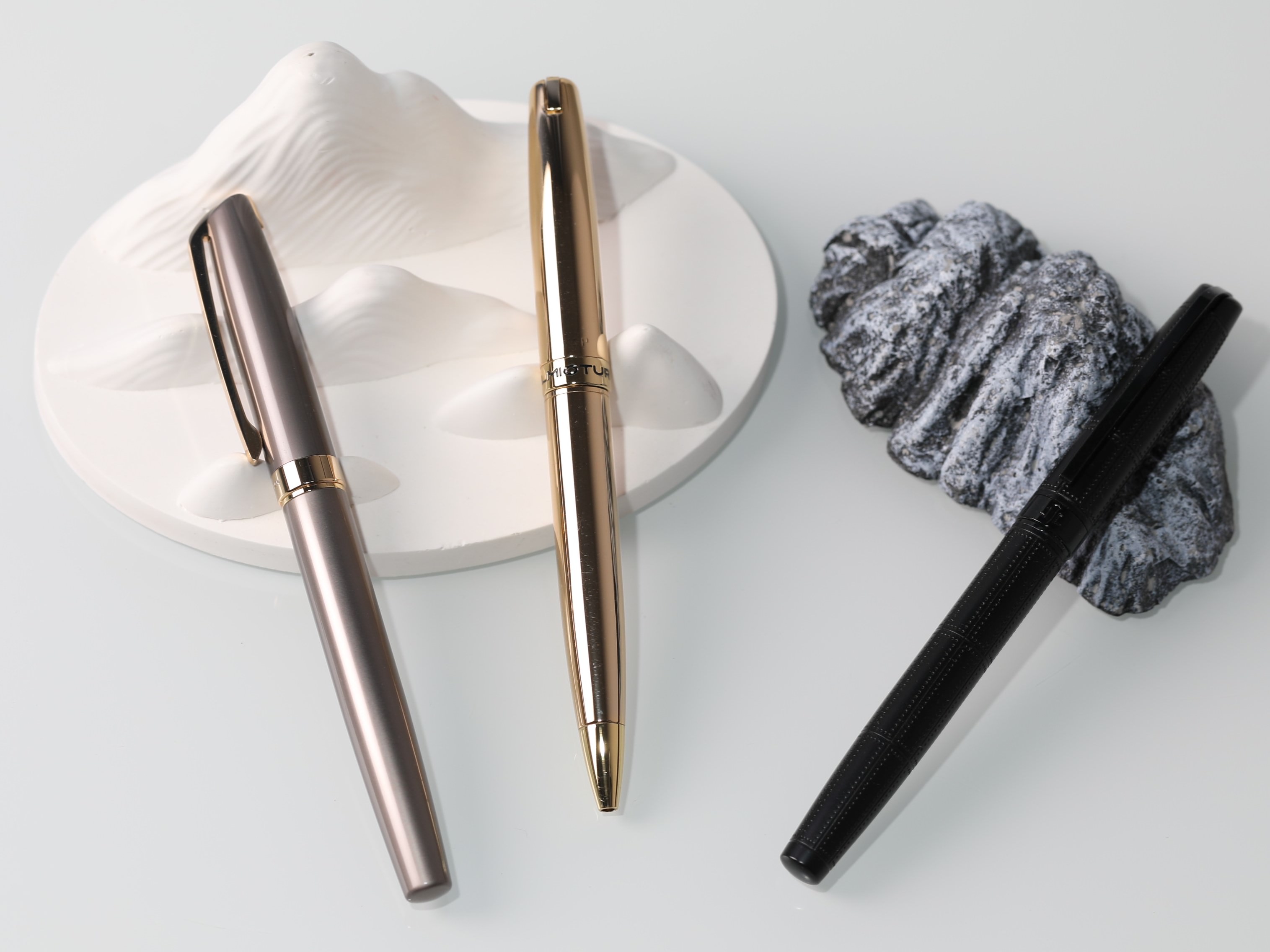 签字笔  美工笔  圆珠笔  蘸水笔 金笔  钢笔 定制笔  书法笔、签字笔   爱游戏最新官方网站（中国）有限公司 水妖